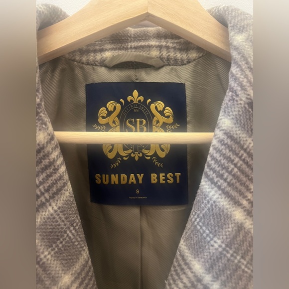 Sunday Best Princeville Coat - Picture 4 of 5